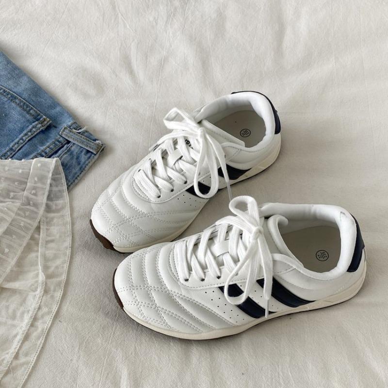 Autumn Retro Women's New Soft-soled Versatile Little White Shoes Student Leisure Sports Low-top Board Shoes