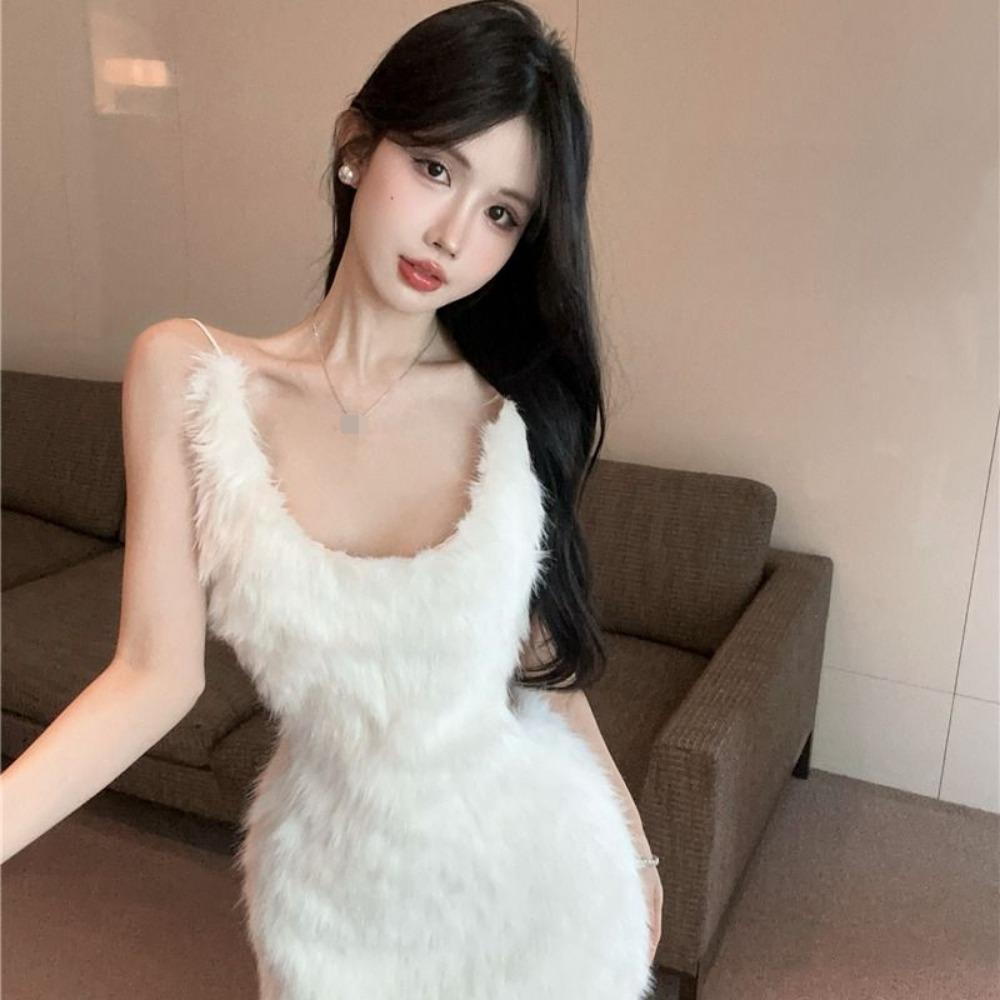 Winter Backless White Solid Color Fur Stylish Design Sling Hip-wrapped Slim Fit Temperament Dress