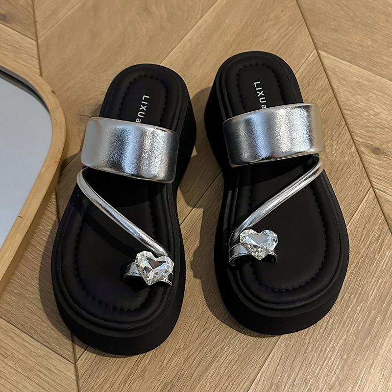 

Thick-soled slippers women s new summer wear beach one-word drag heightening toe fashion sandals 35 срібний