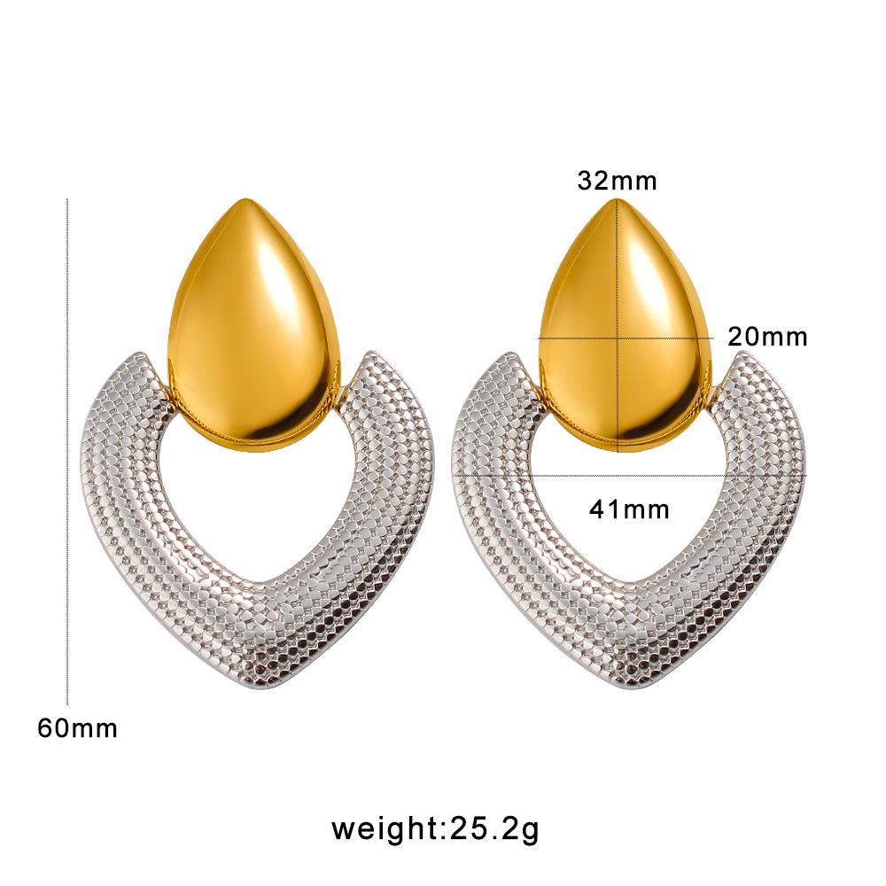 Elegant Korean Light Luxury Heart-Shaped Dangle Earrings: Creative and Versatile Women s Fashion Accessories
