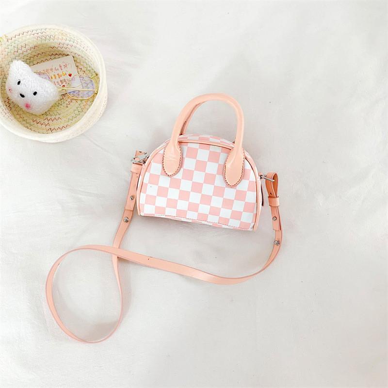 

Trendy Black And Red Mini Crossbody Bag For Kids With Stylish Color Blocks And Durable Features рожевий