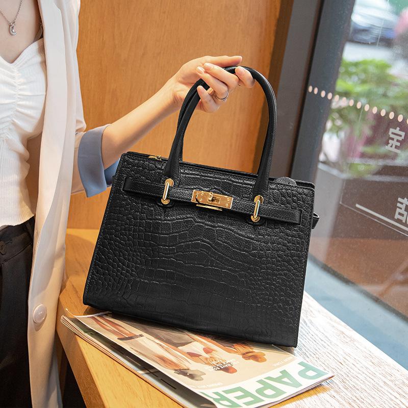 

Large Bag Light Luxury Niche High-End Crocodile Pattern Tote Bag Large Capacity Women Genuine Leather Versatile Commuter Shoulder Bag Women чорний