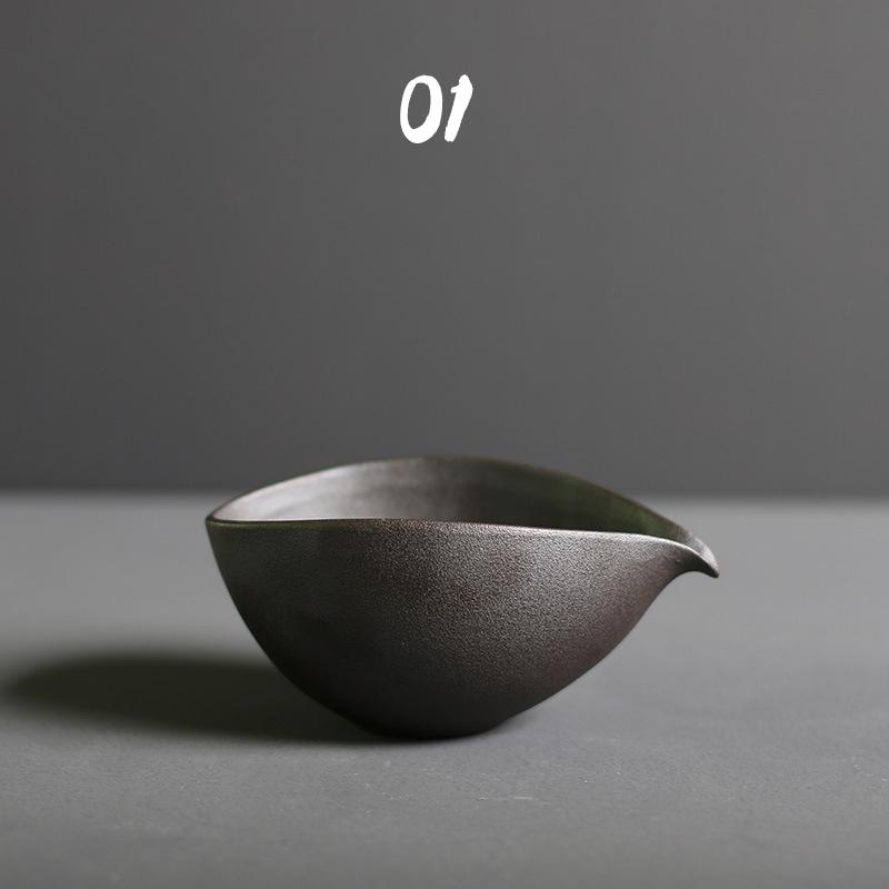 Japanese Ceramic Matcha Bowl Handmade Retro Coarse Pottery With Gilded Glaze Irregular Shaped Cup Tea Set Accessories