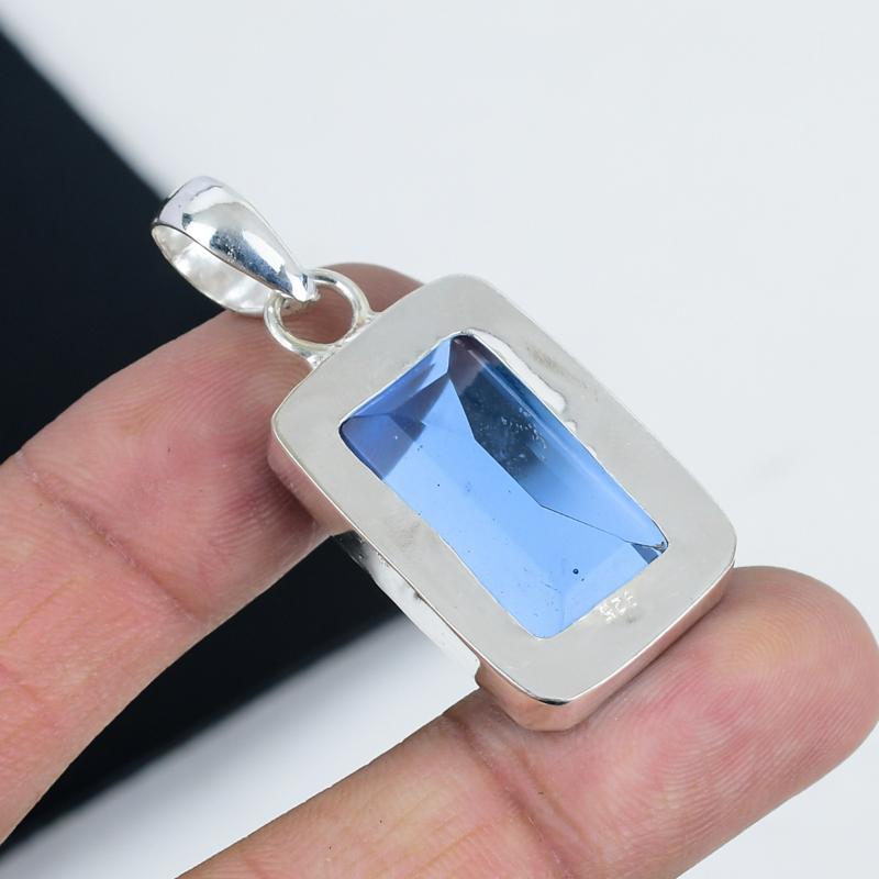 Delikatny wisiorek z kamieniem szlachetnym tanzanitem, srebro próby 925 - Ręcznie robiony design, biżuteria do noszenia na co dzień, unikalny wisiorek z tanzanitem, prezent rocznicowy