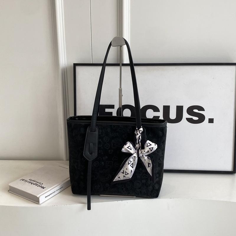 

Текстурированная сумка-тоут женская новая универсальная сумка большой вместимости модная и популярная сумка через плечо повседневная сумка чёрный