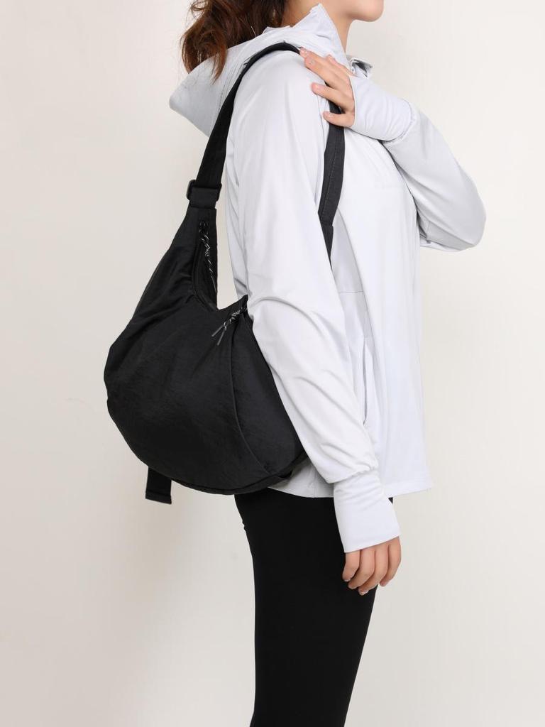 Unisex Nylon Crossbody Bag - Large Capacity, Sports Style, Cycling-Friendly Dumpling Design
