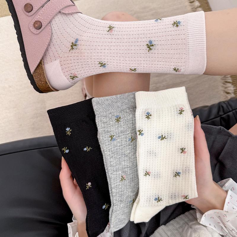 Spring and Summer Boneless Lightweight Cotton Small Floral Retro Mid-Calf Stockings with Mesh and Versatile Multi-Patterned Design
