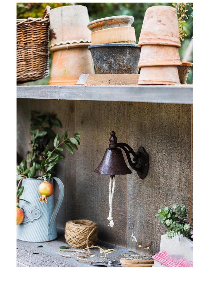 Retro European & American Style Hand-Crank Bell: Large Hanging Doorbell with Loud Sound