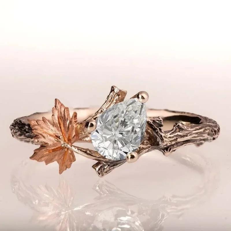 Neuankömmling Klassischer Ring mit Weißzirkon-Einlage und Zinklegierungsmaterial für Damenschmuck