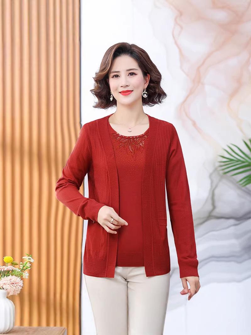 

Autumn Knit Cardigan Two-Piece Set for Middle-Aged Women 2026 New Collection 2XL (135-150 jin recommended) красный