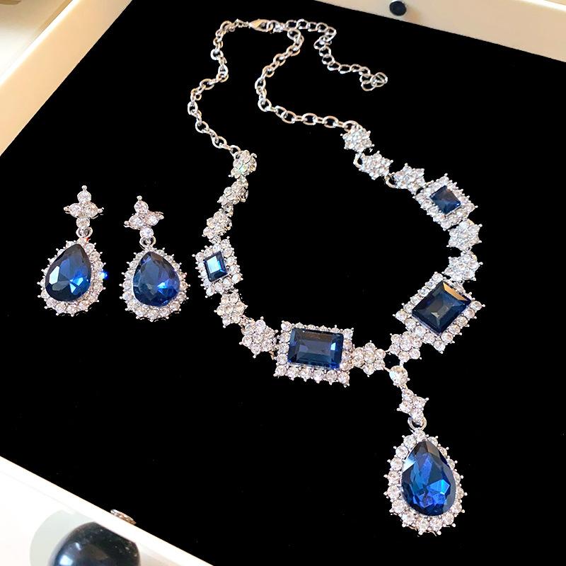 Diamond-encrusted Square Water Drop Splicing Necklace Set, Light Luxury High-end Pendant, Collarbone Chain, Exquisite Necklace Jewelry for Women