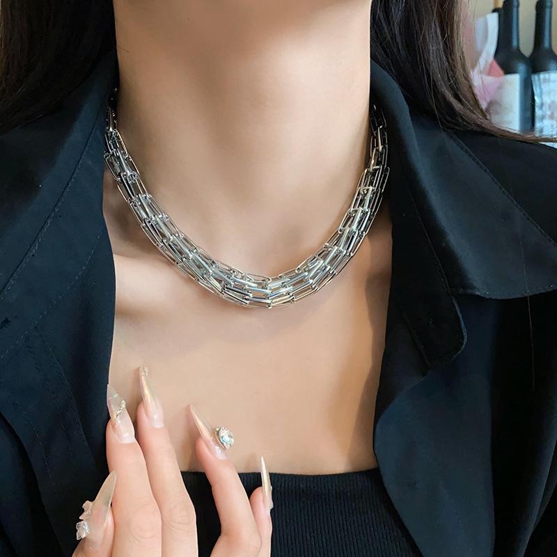 Rectangular Hollowed-Out Necklace Exaggerated Neckchain Fashionable And Elegant Trendy Party Jewelry Accessory