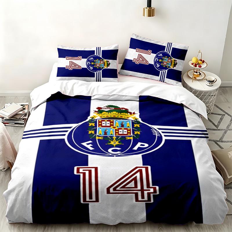 FC Porto 3pc set Perfect for bedroom use Comfortable bedding set includes a duvet cover and two pillowcases Ideal birthday or Christmas gift
