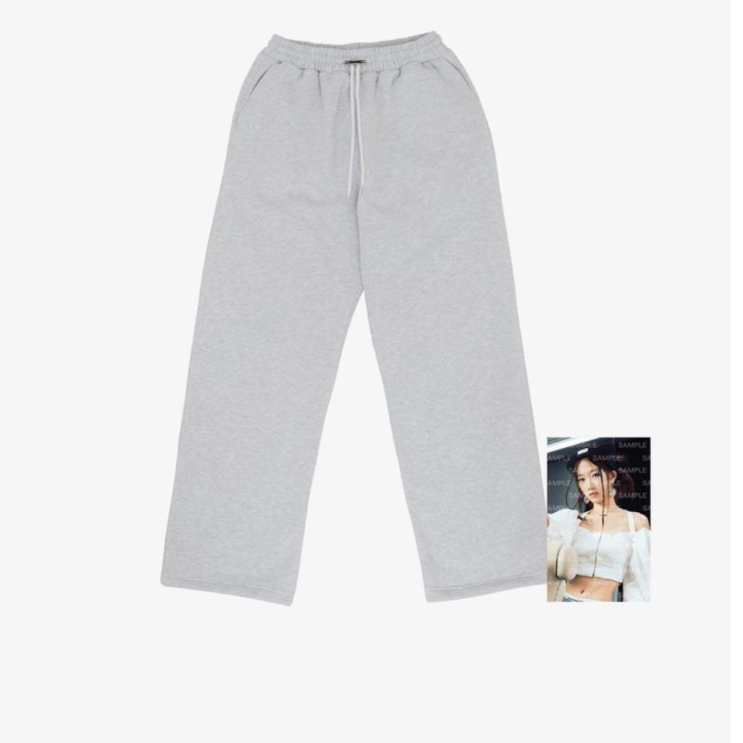 

[Б/У] Джоггеры Le SSERAFIM