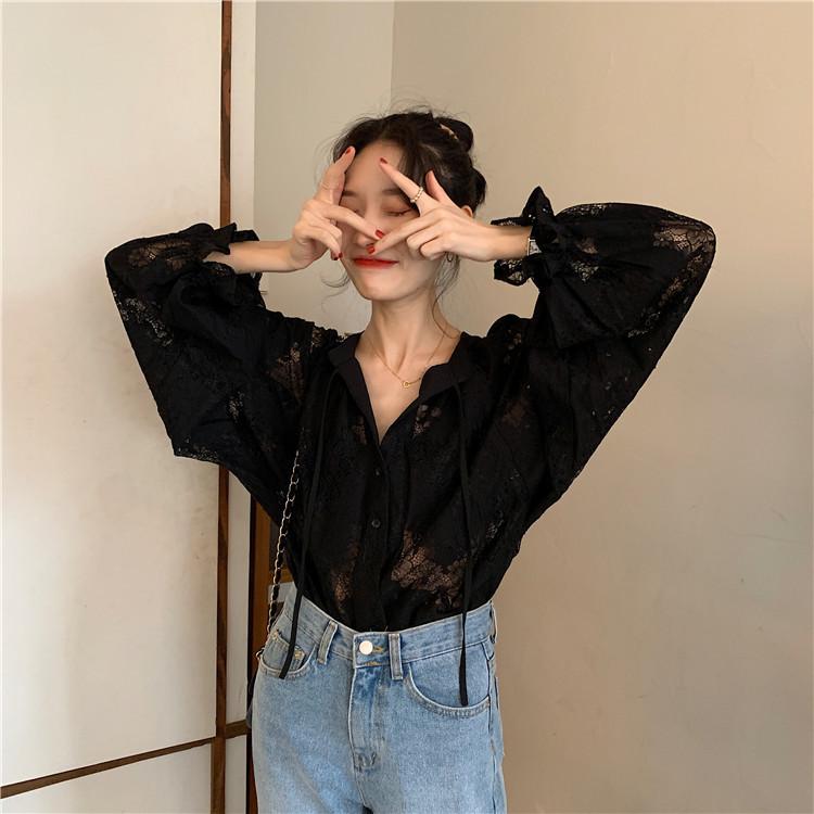 Primavera e outono camisa de fundo de renda feminina fina tamanho grande camisa de manga comprida oca camisa solta barriga cobrindo topo