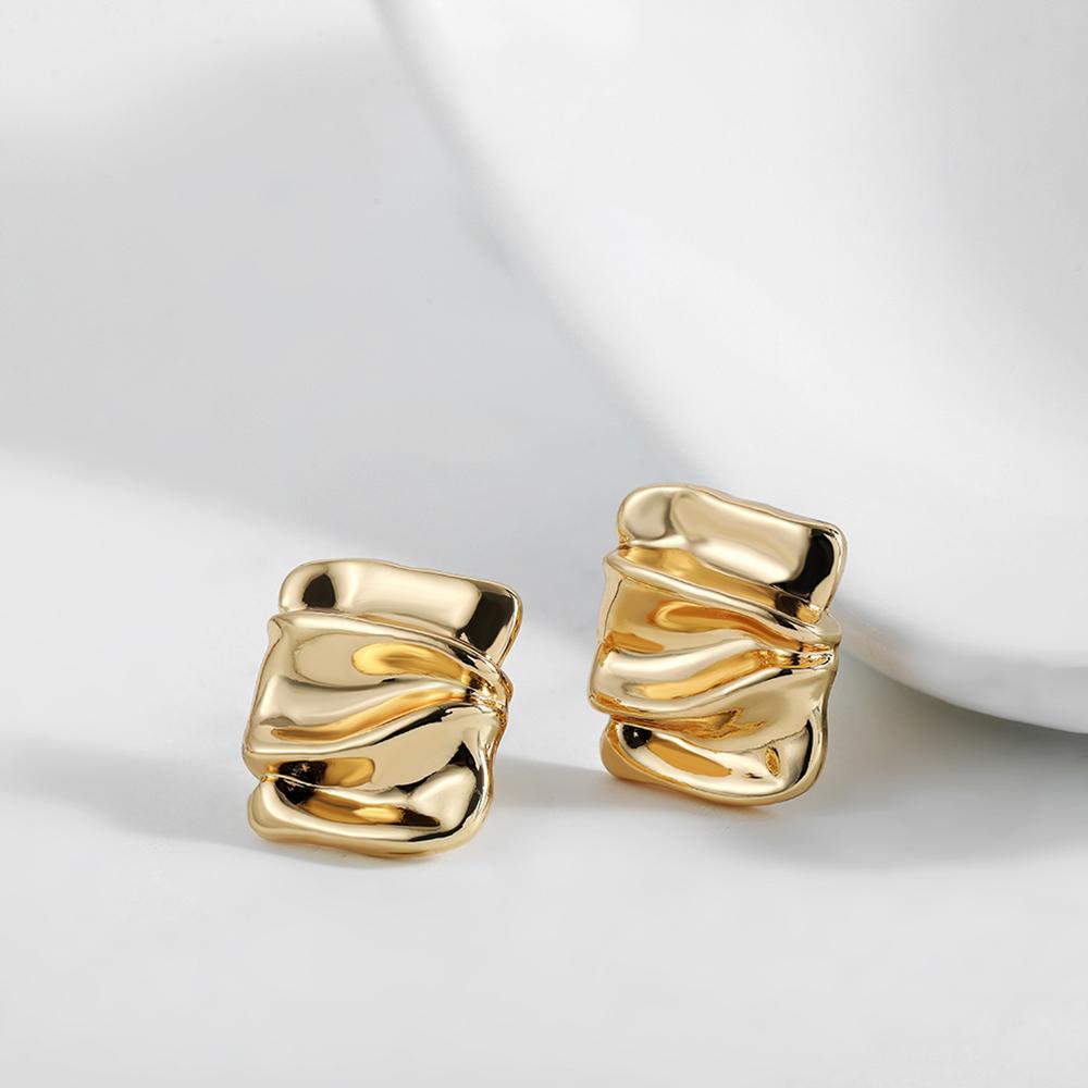 Fashion Gold Plated Metal Hammered Rectangle Stud Earrings for Women Statement Geometric Irregular Earring Creative Zircon Gift