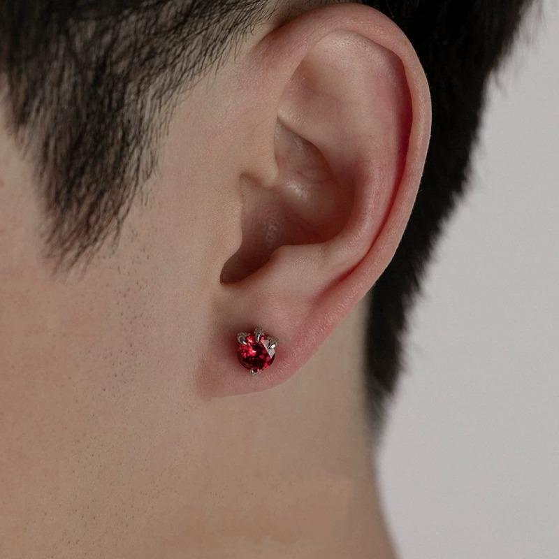 Dragon Claw Earrings - Dark Red Blood Diamond Earrings - Hip Hop Ear Bar Studs - Small-scale Design - High-end Style - Zircon