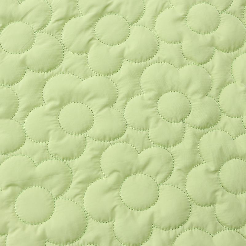 

100x145cm Thicken Clip Cotton Quilted Interlining Fabric Embossed Floral Emboridery Flower Cloth For Winter Coat Jacket Cushion 100x145cm