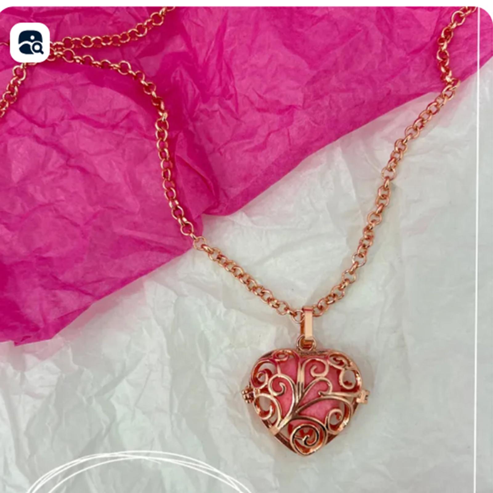 Металлическая подвеска в форме сердца