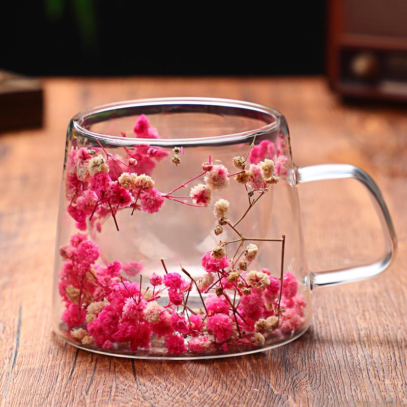 Hochwertiger Kreativer Blütenblatt-Quicksand-Glasbecher mit Echten Trockenblumen und doppelwandigem Borosilikatglas für Kaffee