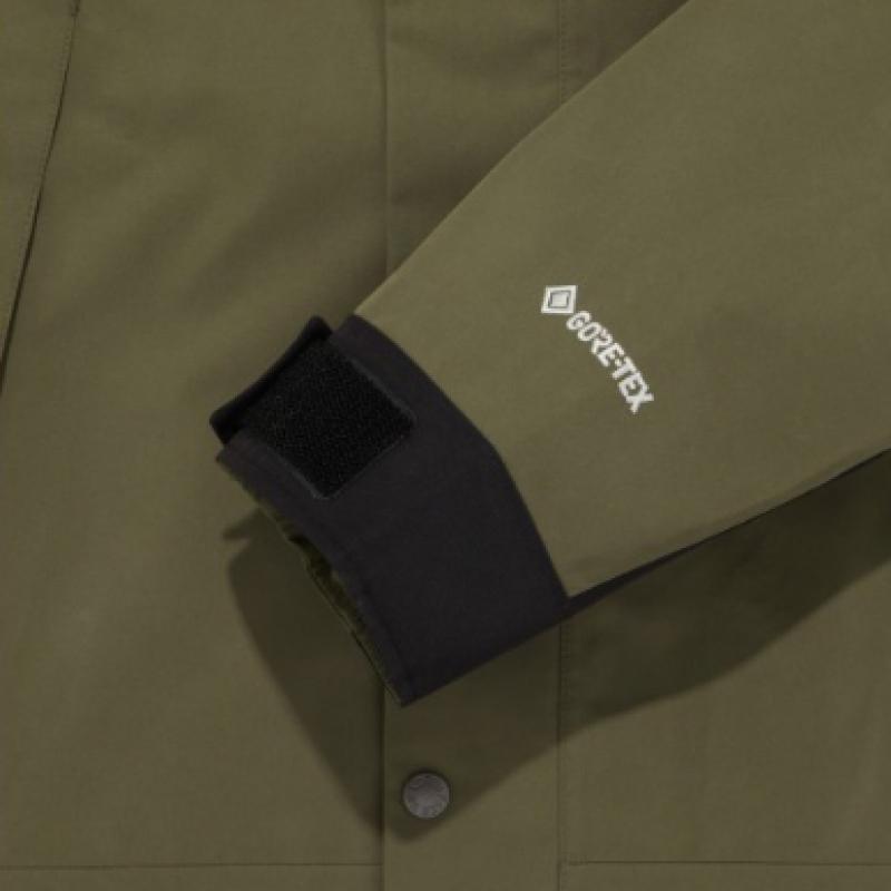 The North Face Men S Eco Gore Tex Mountain Jacket Nj2gq50e