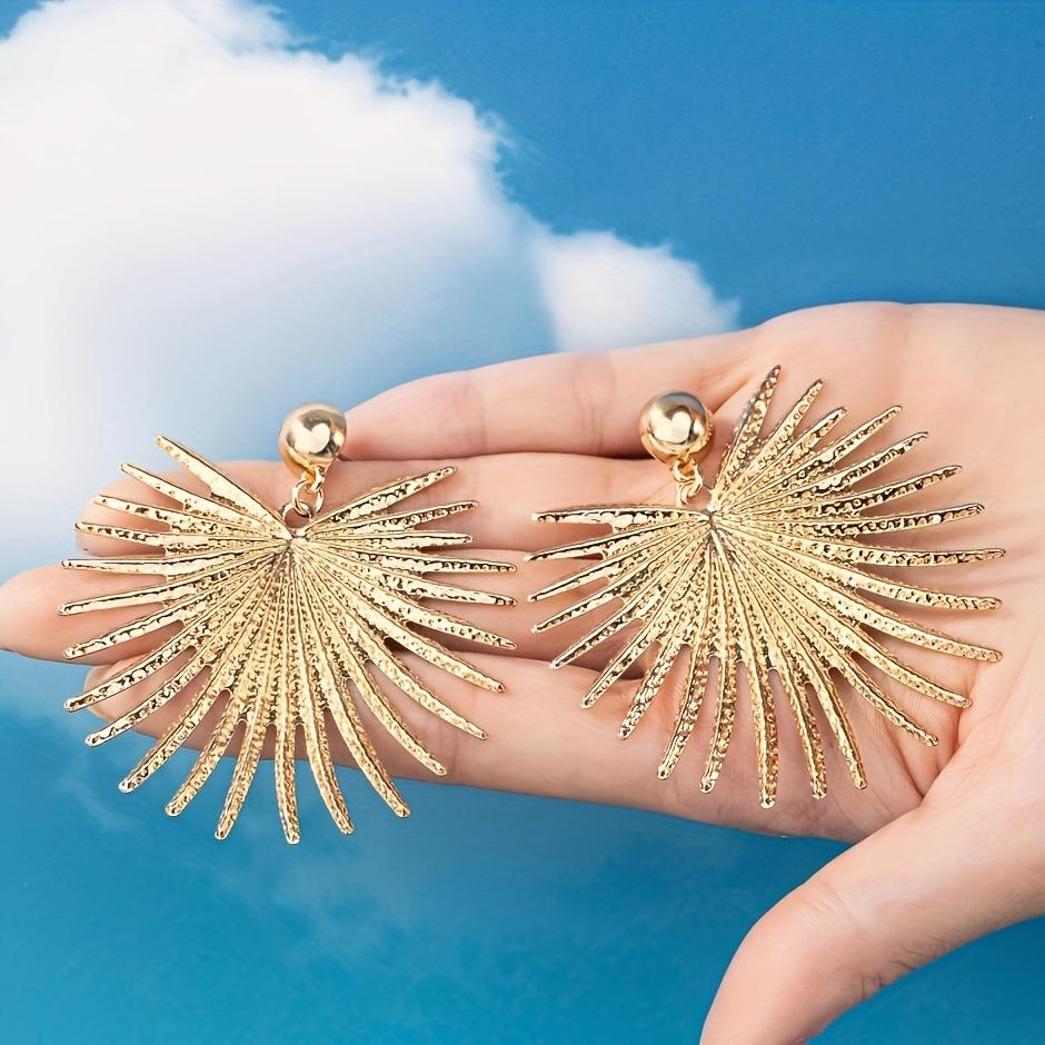 Stylish retro simple geometric laser temperament exaggerated neutral style earrings, fashionable and versatile