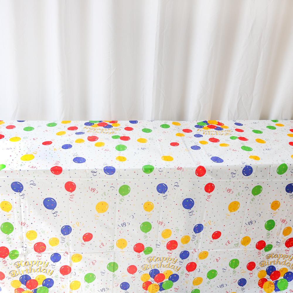 

2pcs Disposable Plastic Tablecloth Rectangular Waterproof Oilproof for Birthday Party, Wedding, Picnic, Party Decorations 2pcs