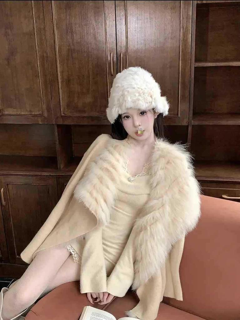 2026 Winter Fashion Women's Thick Knit Cardigan with Fox Fur Collar