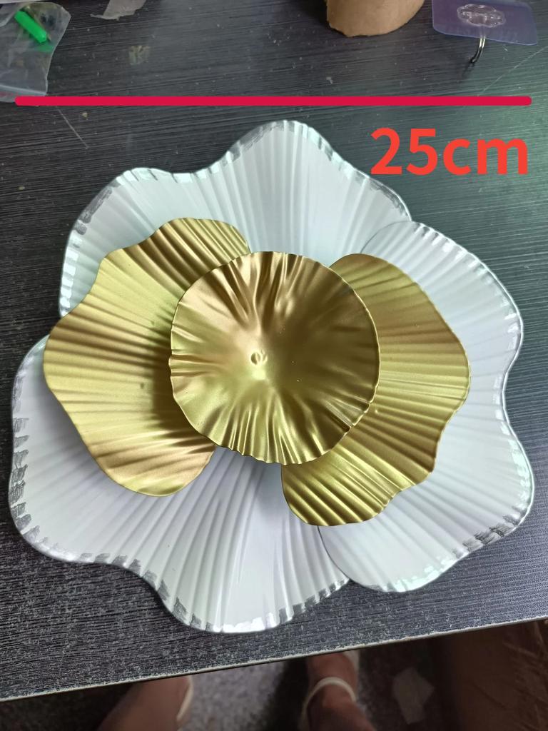 European-style Wrought Iron Pendant Wall Decoration Living Room Background Wall Metal Wall Decoration Golden Flower