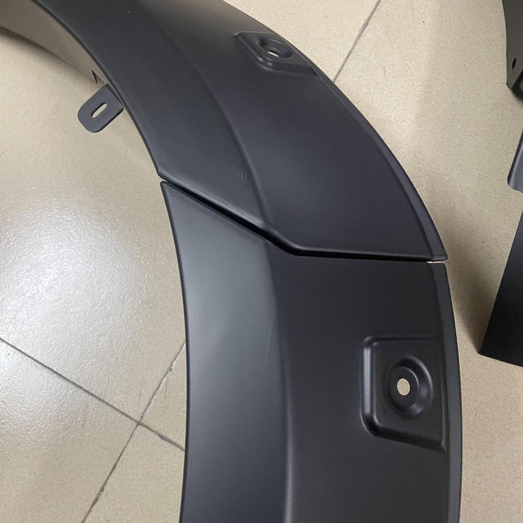 Scratch-Resistant Mudguards with Rivets for 2021+ Isuzu DMAX Wheel Arch