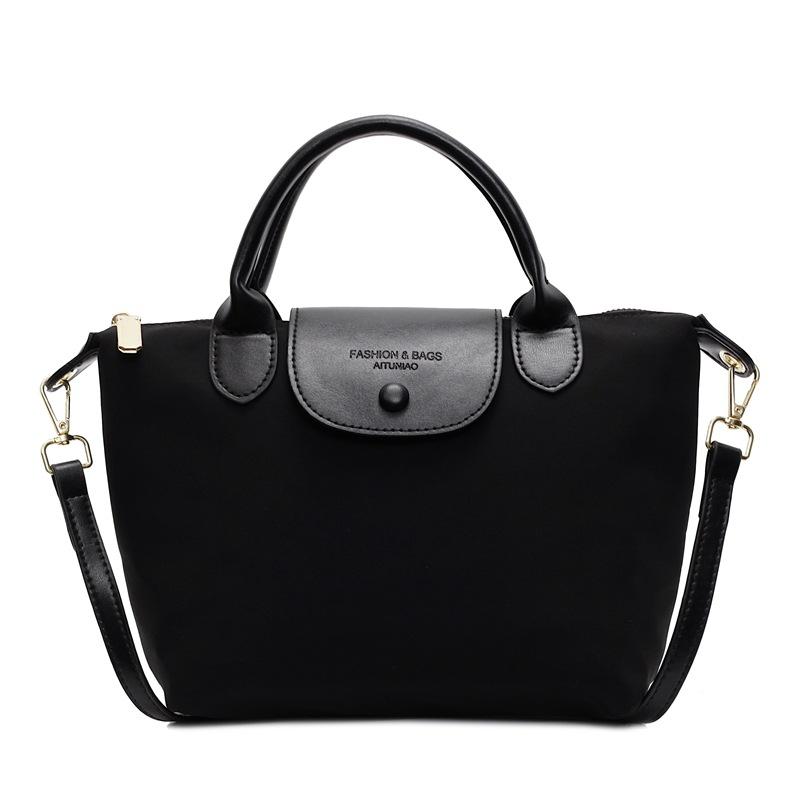 Niche Handbag Women's New Fashion Versatile Commuter Texture Dumpling Bag Shoulder Messenger Bag