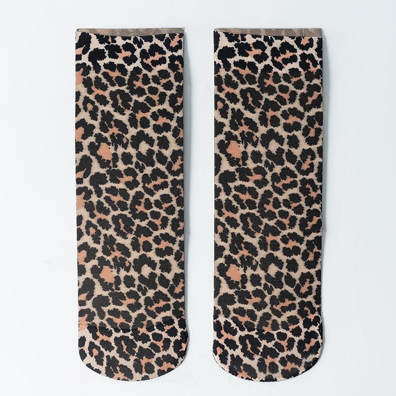 Women Mid-Calf Socks Leopard Print Pattern Soft Stretchy Comfortable Fabric Durable Material Set of Two Pairs Suitable for Daily Wear
