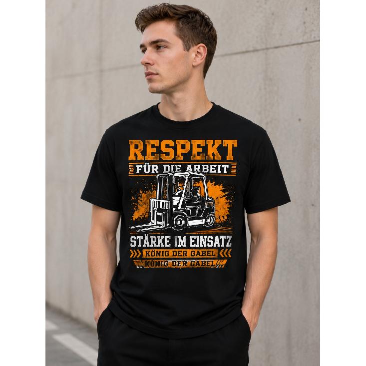 Men's Short Sleeve Crew Neck T-Shirt with Forklift Graphic, German Text Design, Soft Cotton Feel, Casual Workwear Style for Warehouse or Industrial