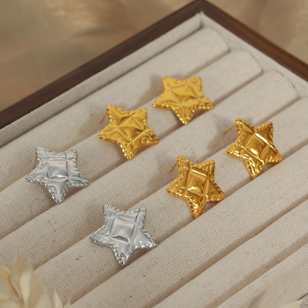 Wind Fashion Versatile Star Texture Earrings Temperament Light Luxury Wind Titanium Steel Plated 18K Gold Non-Fading Stud Earrings Women