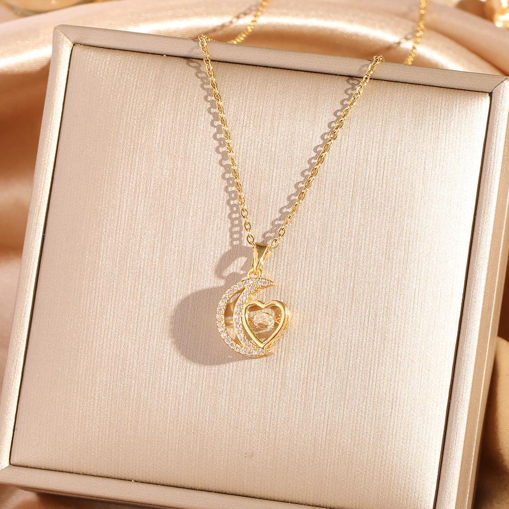 Versatile And Dynamic Moon Pendant Necklace For Women Fashion Heart Collarbone Chain Titanium Steel Jewelry Accessory