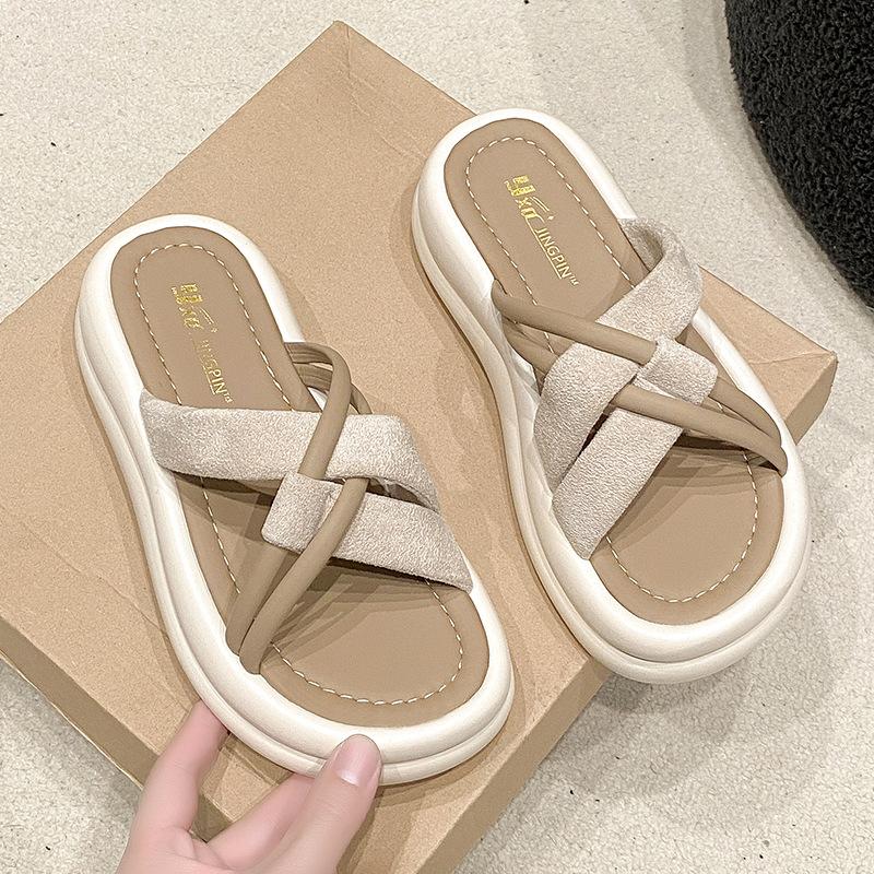 Cool pantofle dámské letní nošení 2025 nové se sukní platforma plážové sandály módní dámské těhotenské dámské jednoslovné nazouváky