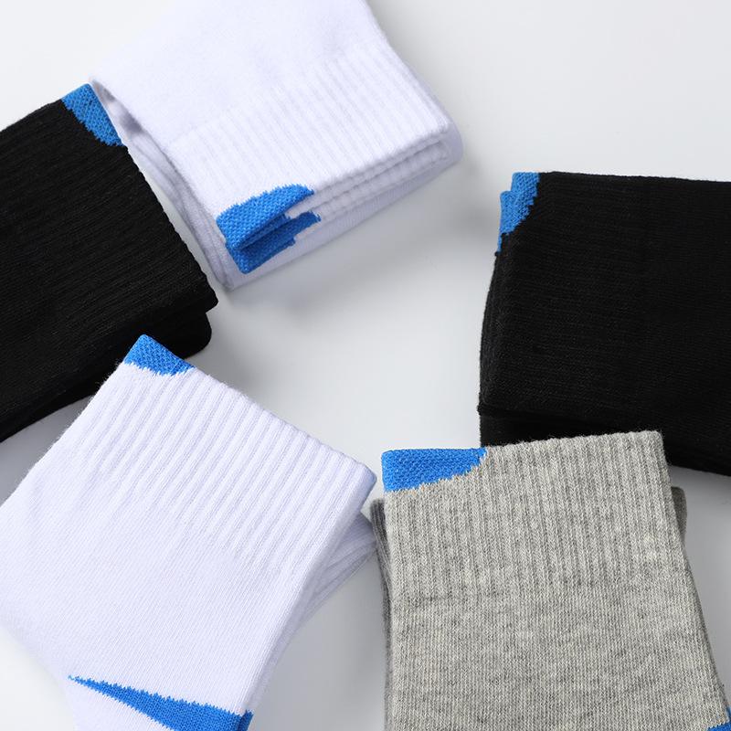 1 Pairs Men's Long Socks Cotton Sweat-absorbent Deodorant Solid Color Sports Socks Casual Breathable Male Socks High Quality