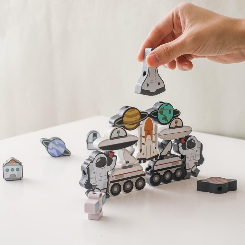Children's Balance Ability Montessori Toy Wooden Astronaut Button Beaded Blocks Stacking Game Kids Educational Toy Gift with Box