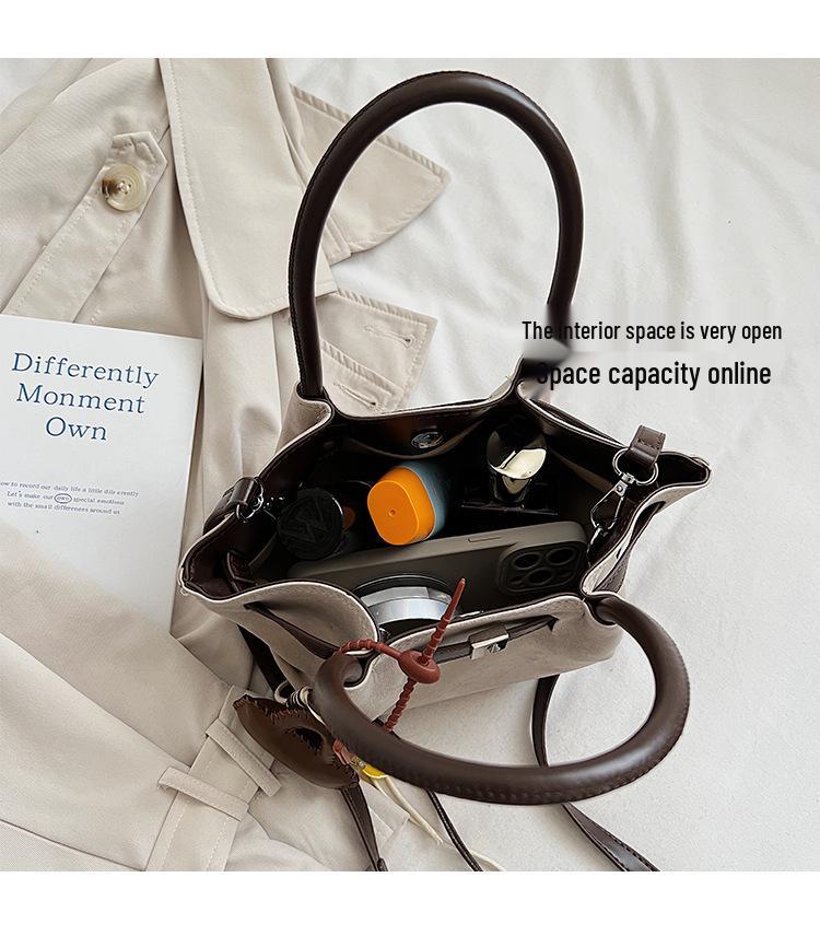 Niche Versatile Crossbody Work Bag - Retro Pleated Women's Handbag, New Fashion 2025