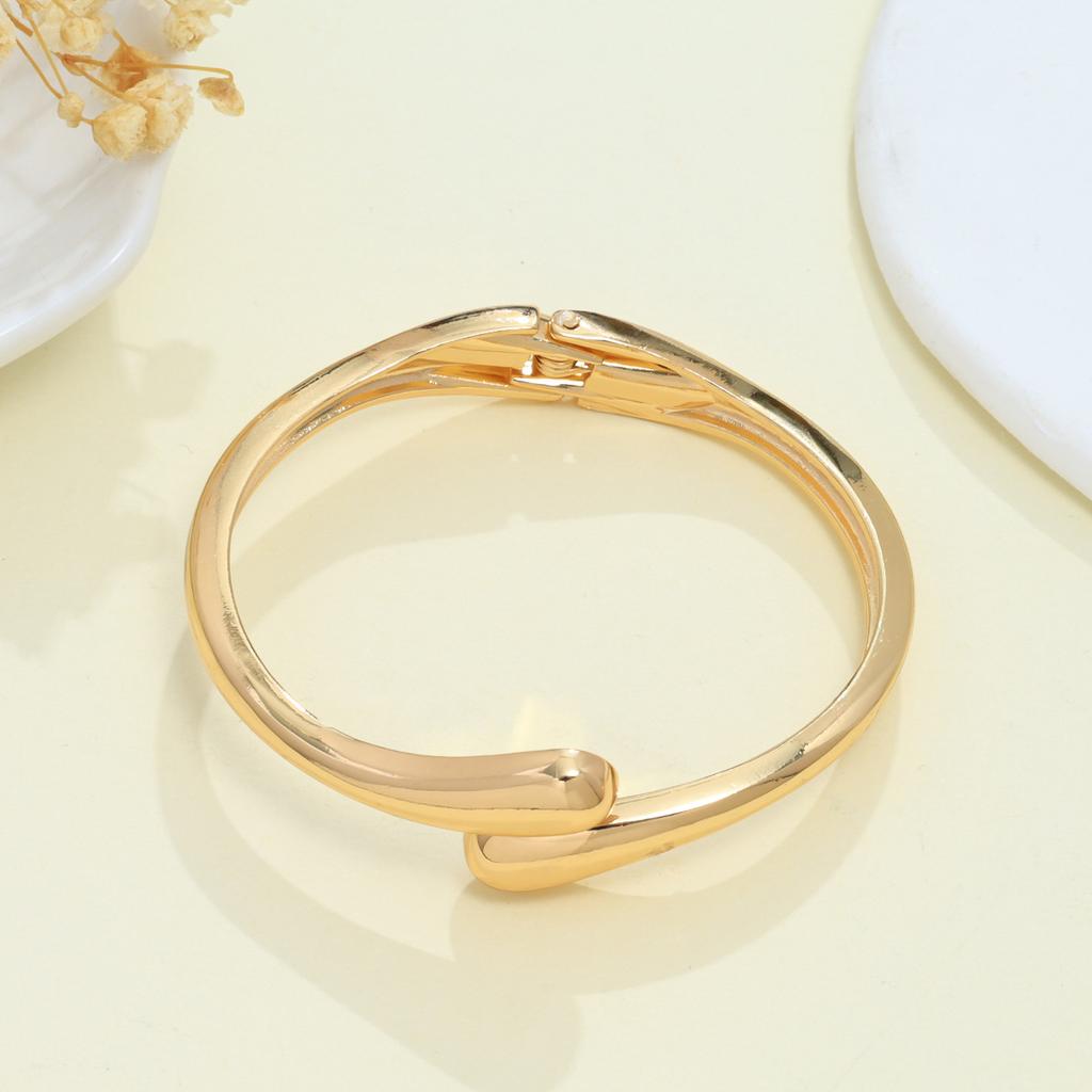 Heavy Metal Temperament Geometric Ring Glossy Water Drop Collar Bracelet Earrings Jewelry Set