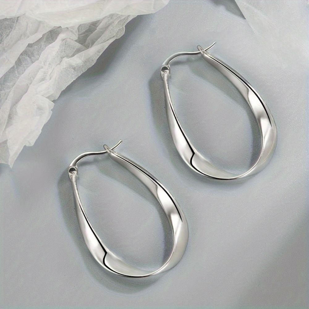 Silver Mobius Loop Earrings with Elegant Retro Style Suitable for Women's Daily Party Earrings