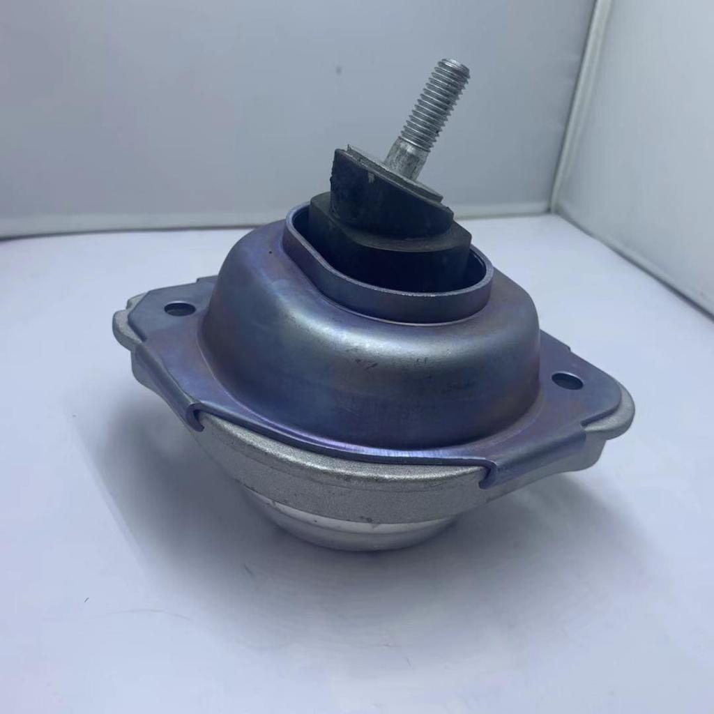 BMW X3 E83 Motorfäste Gummifot - Del 22113400336