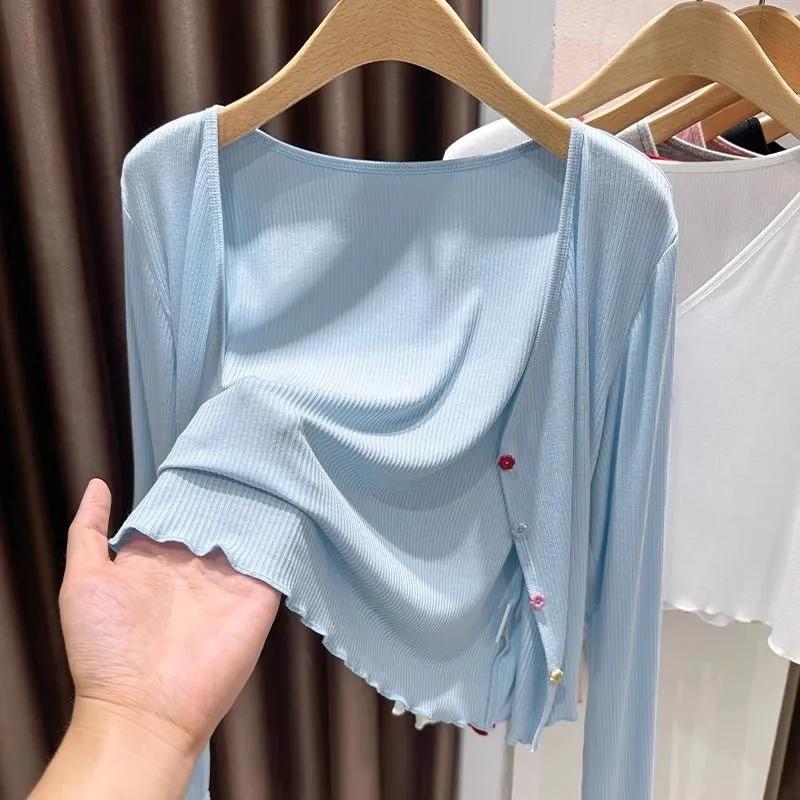 Damen Hellgrau Gerippt Gestrickt Cropped Cardigan Bunter Knopf Offene Vorderseite Lässiger Bolero