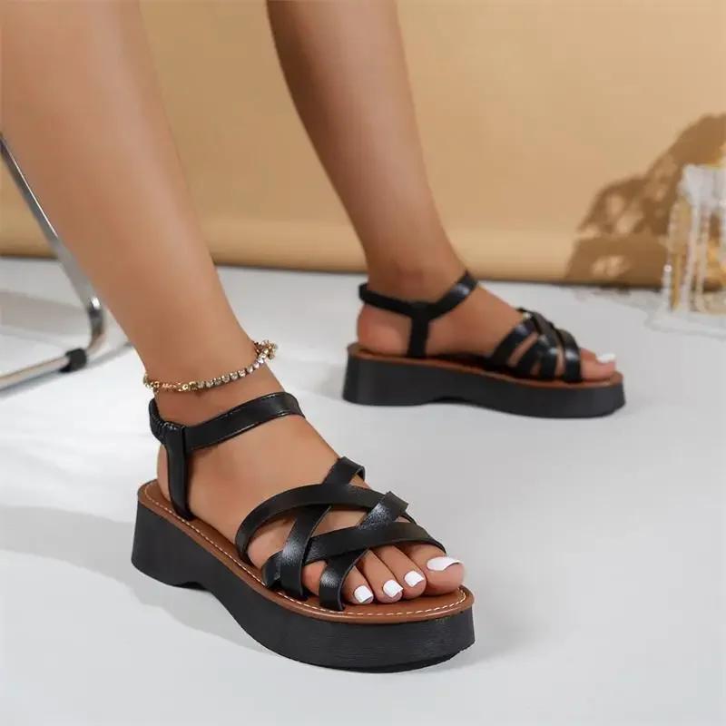 

Летние женские римские сандалии на толстой подошве, модная обувь, универсальные, для отдыха, черные, с перекрестными ремешками, на массивном каблуке, женские сандалии, шлепанцы 43 чёрный