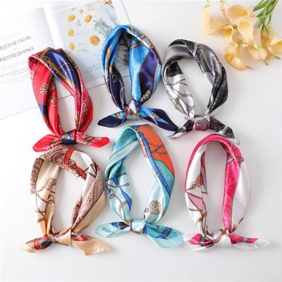 Luxus Damen Seidenschal 60*60cm Professioneller Schal Kettenpassende Schals Frühling Sommer Kopftuch Mode Hijab Bandana