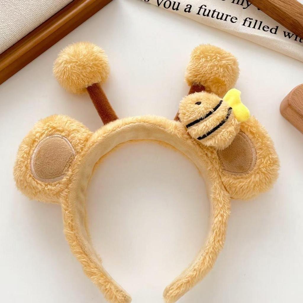 Adorable Bee Plush Headband: Non-Slip Cartoon Hair Accessory for Makeup and Face Washing