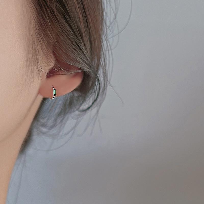 Emerald Earrings for Women's Years, New Trendy Light Luxury Earrings, Niche Earrings, Sleep Without Picking Earrings