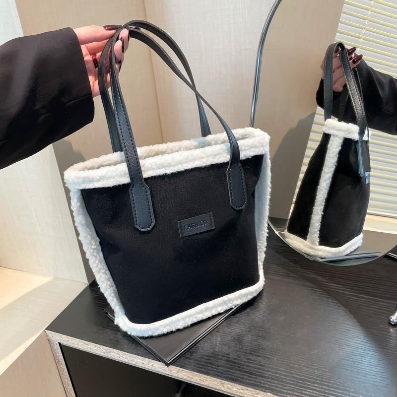 Autumn and Winter New Large-capacity Commuter Suede Splicing Casual Texture Matte Retro Shoulder Underarm Handbag