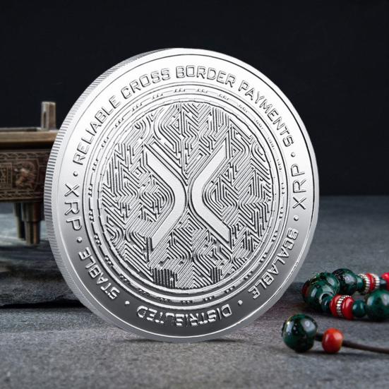 XRP Coin Hatıra Parası Finansal İnovasyonun Sembolü XRP Ethereum Coin Önde Gelen Dijital Coinleri Vurgulayan Meraklılar İçin Hediye Eğitici