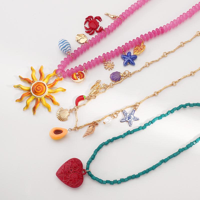 Bohemian Resin Sunflower Starfish Pendant Necklace for Women Fashion Crab Chili Star Beaded Clavicle Chain Ocean Jewelry Gift